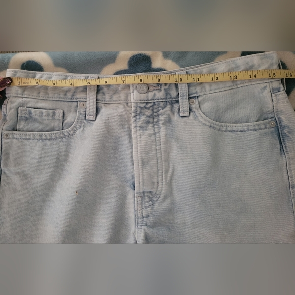 Old Navy OG Cut Off Shorts - Picture 5 of 6